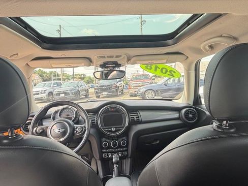 Used 2018 MINI Cooper 2-Door Hardtop w/ Cold Weather Package FWD image 13