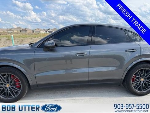 Used 2024 Porsche Cayenne S AWD/4WD image 3