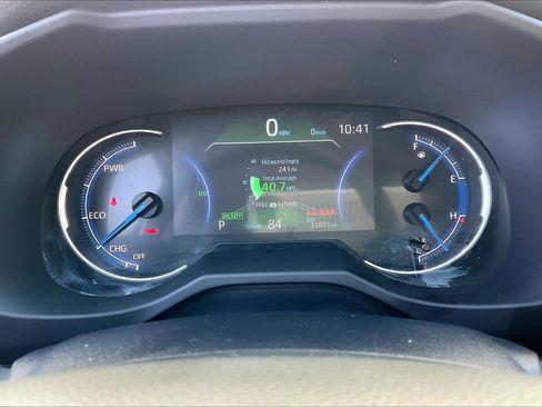 Used 2025 Toyota RAV4 LE AWD/4WD image 25