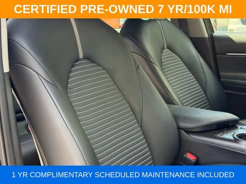 Used 2023 Toyota Camry SE w/ Cold Weather Package FWD image 18