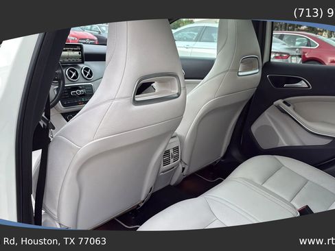 Used 2015 Mercedes-Benz GLA 250 4MATIC image 25