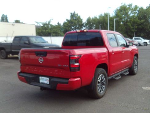 Used 2024 Nissan Frontier SL w/ Technology Package AWD/4WD image 6