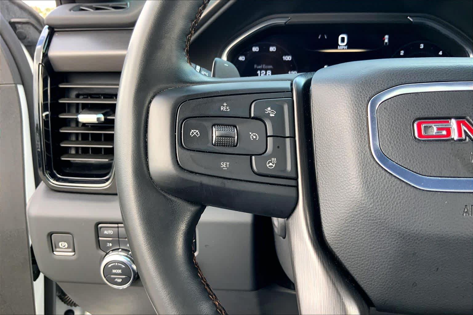 Used 2024 GMC Sierra 1500 AT4 w/ Technology Package AWD/4WD image 23