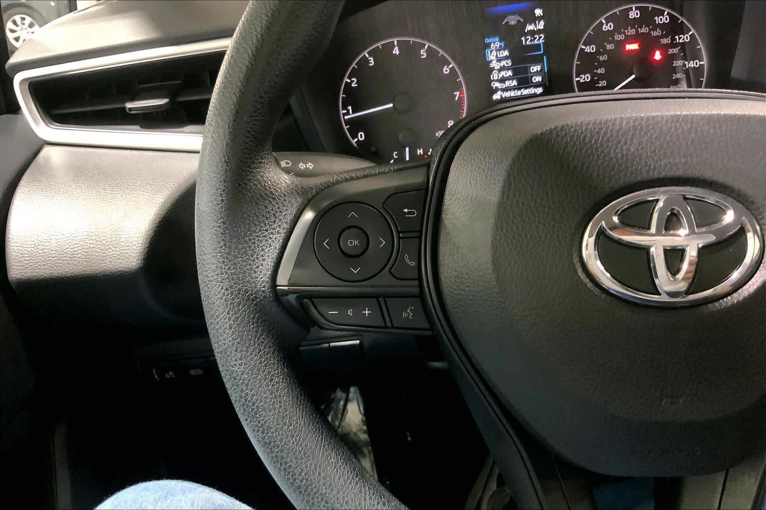 Used 2024 Toyota Corolla LE FWD image 24