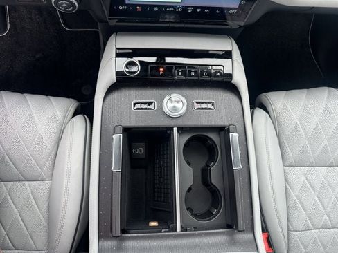New 2026 Lincoln Navigator Black Label AWD/4WD image 18