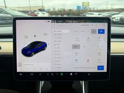 Used 2018 Tesla Model 3 Long Range image 3