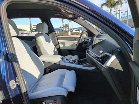 Certified 2024 BMW X7 xDrive40i image 34