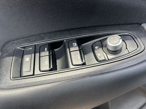 Used 2023 Subaru Outback Premium AWD/4WD image 10