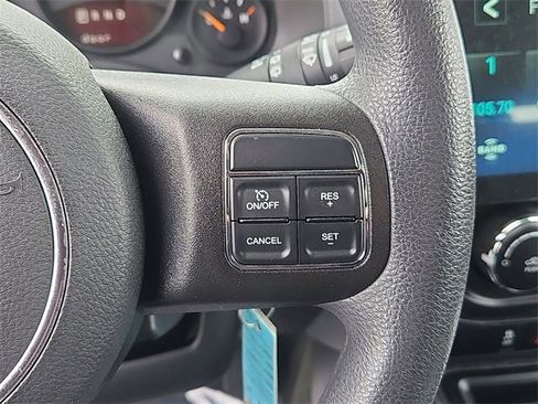 Used 2017 Jeep Compass Sport w/ Power Value Group image 18