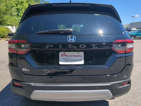 Used 2025 Honda Pilot EX-L image 5