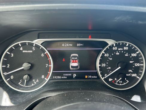 Used 2023 Nissan Rogue SV w/ SV Premium B Package FWD image 10