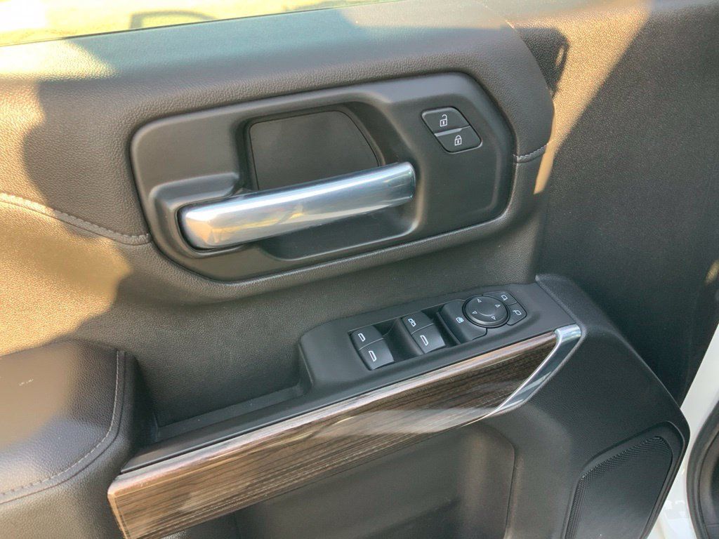 Used 2021 Chevrolet Silverado 2500 LT w/ Convenience Package AWD/4WD image 16