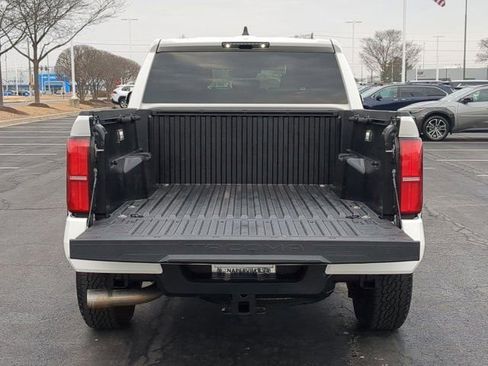 Certified 2024 Toyota Tacoma TRD Off-Road image 16