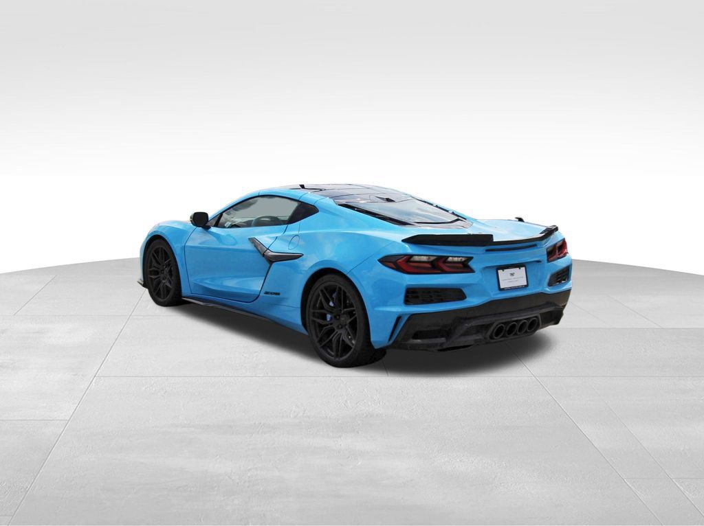 Used 2026 Chevrolet Corvette Z06 RWD image 3