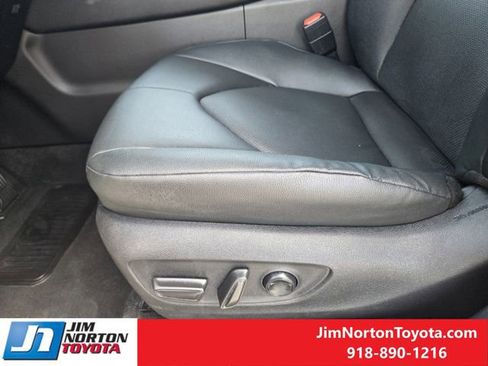 Used 2025 Toyota Grand Highlander FWD image 25