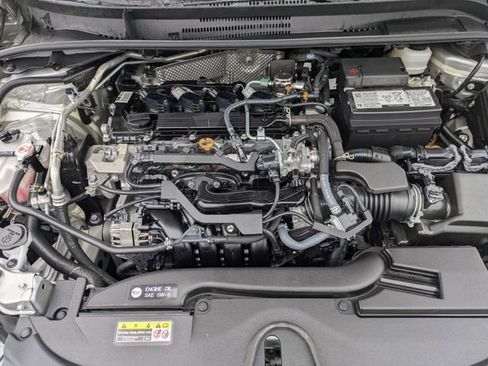 Used 2025 Toyota Corolla LE image 31
