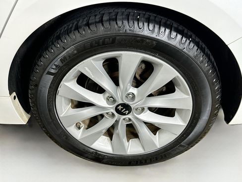 Used 2018 Kia Optima EX image 11