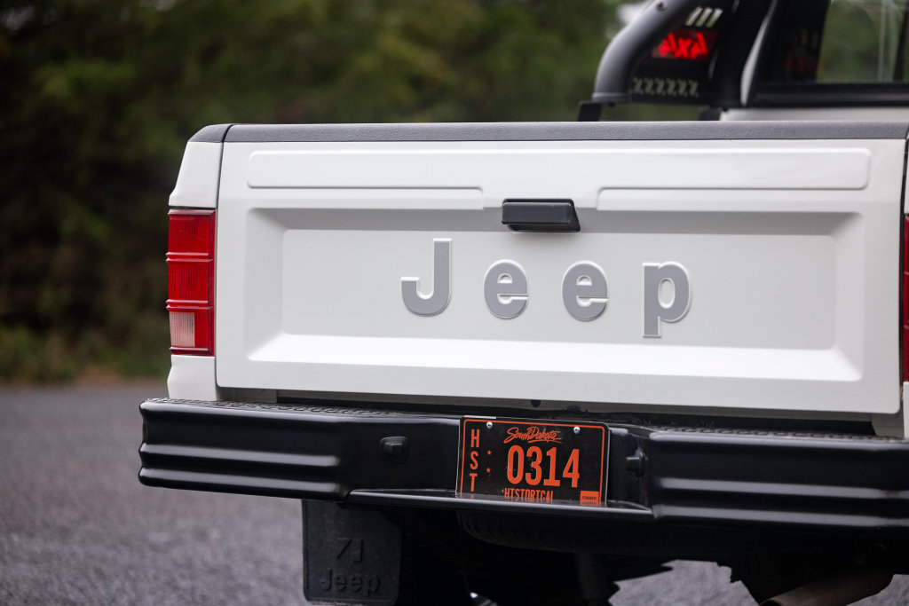 Used 1988 Jeep Comanche Pioneer AWD/4WD image 47