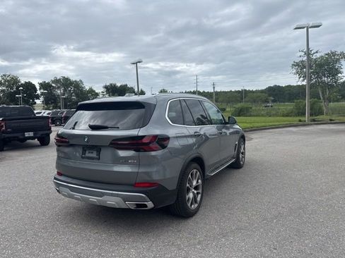 Used 2025 BMW X5 xDrive50e AWD/4WD image 7
