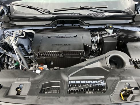 Certified 2025 Honda Pilot Black Edition image 38