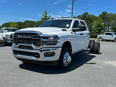 New 2025 RAM 3500 Tradesman w/ Chrome Appearance Group