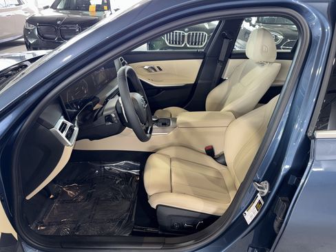 Used 2025 BMW 330i Sedan w/ Convenience Package image 18