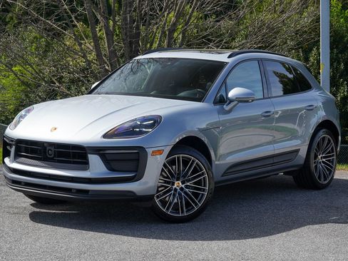 Certified 2026 Porsche Macan image 1