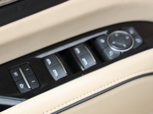 Certified 2022 Cadillac Escalade Premium Luxury image 24