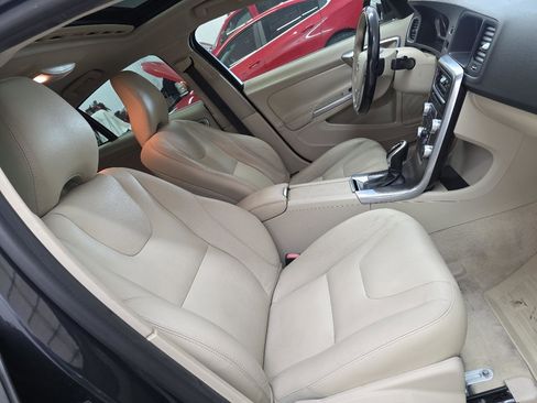 Used 2015 Volvo S60 T5 Premier image 46