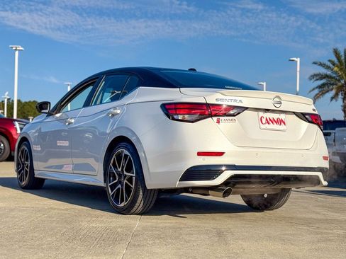 Used 2025 Nissan Sentra SR w/ SR Premium Package image 5