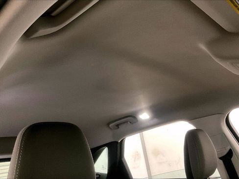 Used 2022 Ford Escape S image 21