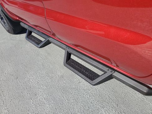 Used 2024 Nissan Frontier PRO-4X w/ Off-Road Protection Package image 9