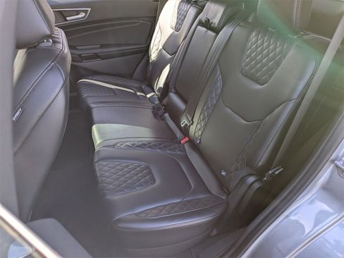 Used 2024 Ford Edge Titanium image 26