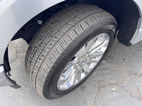 Used 2023 Ford F150 Limited image 16