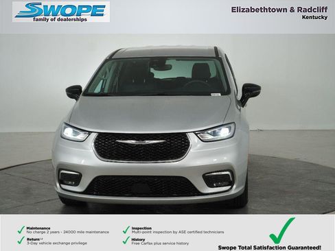 Certified 2024 Chrysler Pacifica Touring-L image 8