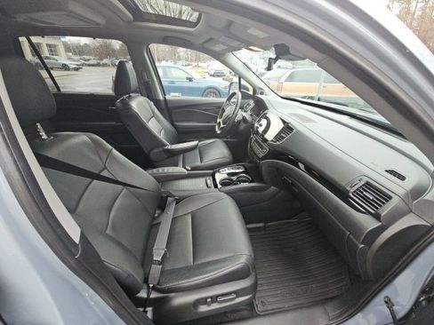 Certified 2022 Honda Pilot Touring image 12
