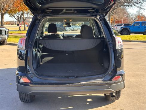 Used 2017 Toyota RAV4 LE image 13