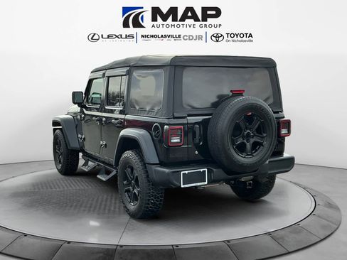 Used 2018 Jeep Wrangler Unlimited Sport image 3