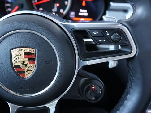 Used 2020 Porsche Macan Turbo AWD/4WD image 38