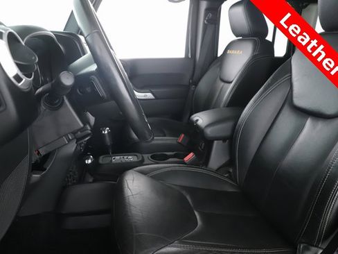 Used 2014 Jeep Wrangler Unlimited Sahara w/ Connectivity Group image 16