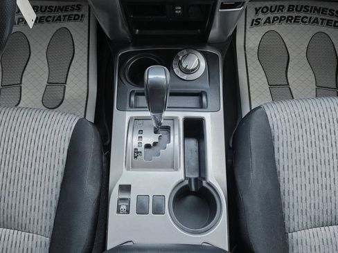 Used 2018 Toyota 4Runner SR5 AWD/4WD image 27