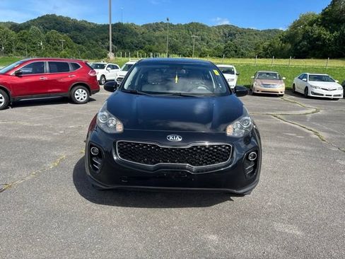 Used 2017 Kia Sportage LX AWD/4WD image 3