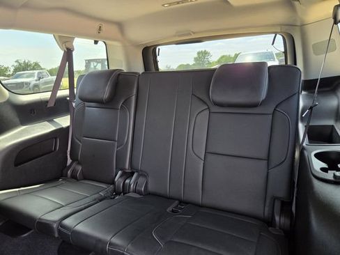 Used 2019 Chevrolet Suburban Premier AWD/4WD image 37