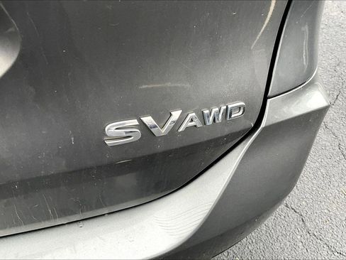 Used 2018 Nissan Rogue SV image 6