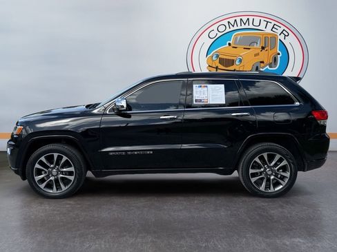 Used 2017 Jeep Grand Cherokee Overland AWD/4WD image 3