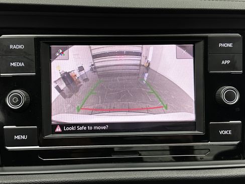 Used 2023 Volkswagen Jetta Sport image 17