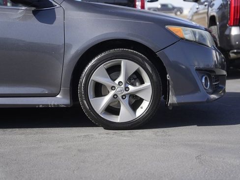 Used 2012 Toyota Camry SE image 4