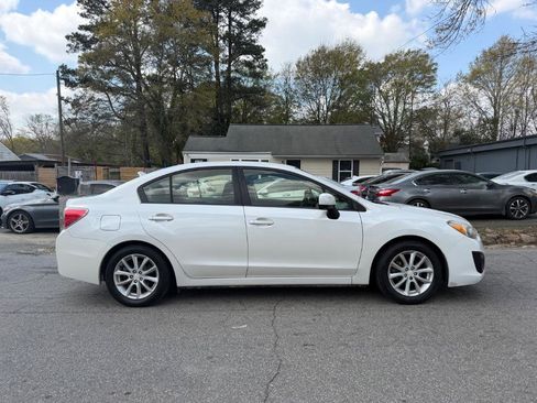 Used 2014 Subaru Impreza 2.0i Premium w/ All-Weather Package w/CVT image 4