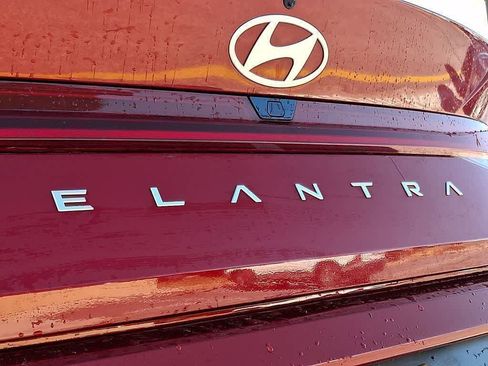 Used 2024 Hyundai Elantra SEL w/ Convenience Package FWD image 32