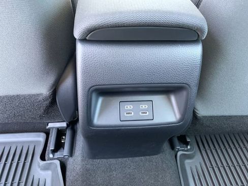 Used 2026 Toyota Corolla LE w/ LE Premium Package FWD image 31
